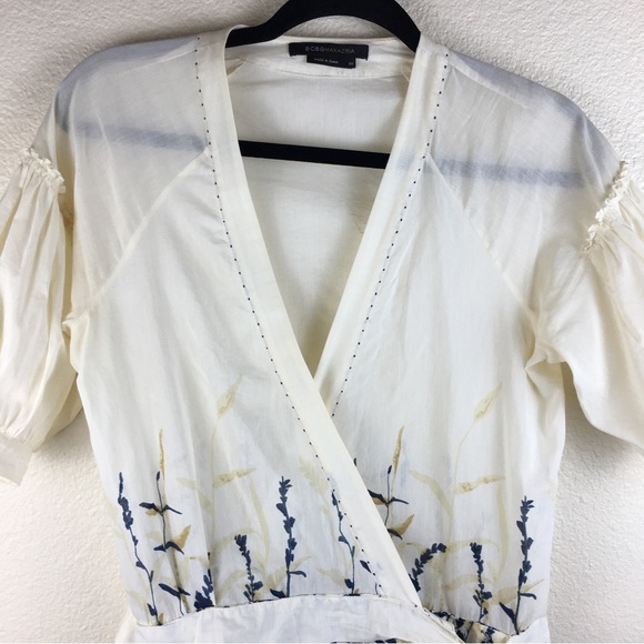 BCBGMaxAzria Women's Silk Blend Wrap Short Sleeve Blouse Beige Floral Print XS - Picture 9 of 16